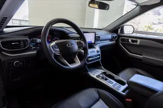 Ford Explorer 2023 XLT SUV de 4 puertas