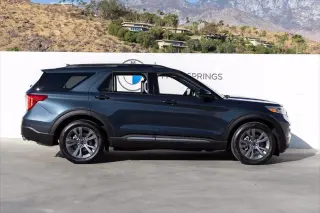 Ford Explorer 2023 XLT SUV de 4 puertas