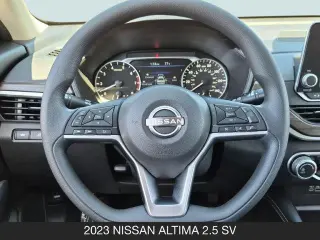 Nissan Altima 2023 2.5 SV Sedán 4 puertas