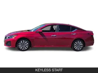 Nissan Altima 2023 2.5 SV Sedán 4 puertas