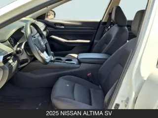 Nissan Altima 2025 2.5 SV Sedán de 4 puertas