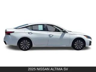 Nissan Altima 2025 2.5 SV Sedán de 4 puertas