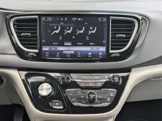 Chrysler Pacifica 2024 Touring L 4puertas Minivan