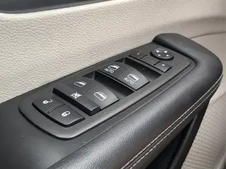 Chrysler Pacifica 2024 Touring L 4puertas Minivan