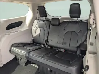 Chrysler Pacifica 2024 Touring L 4puertas Minivan