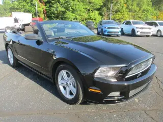 Ford Mustang 2013 V6 2dr Convertible