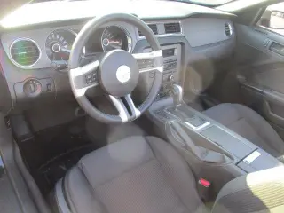 Ford Mustang 2013 V6 2dr Convertible