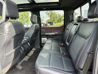 Ford F-150 2021 4x4 Lariat Cabina SuperCrew 5.5 pies portón lateral
