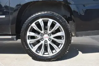 GMC Yukon XL 2017 4x4 Denali 4dr SUV