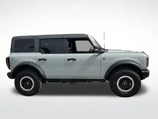Ford Bronco 2023 4x4 Base Advanced 4dr SUV