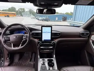 Ford Explorer 2022 AWD King Ranch SUV de 4 puertas