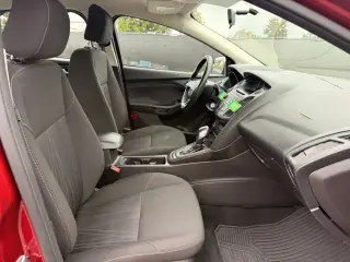 Ford Focus 2015 SE 4dr Sedán