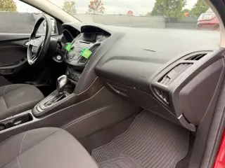Ford Focus 2015 SE 4dr Sedán