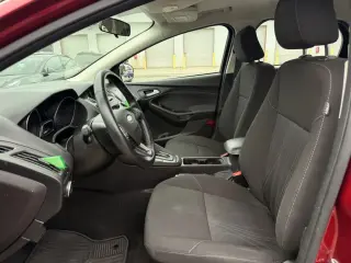 Ford Focus 2015 SE 4dr Sedán