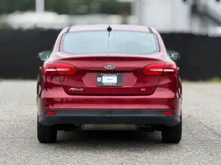Ford Focus 2015 SE 4dr Sedán