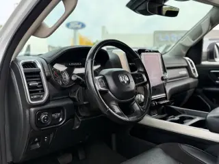 Ram 1500 2022 4x4 Laramie 4dr Crew Cab de 5.6 pies de largo Pickup