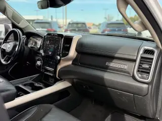 Ram 1500 2022 4x4 Laramie 4dr Crew Cab de 5.6 pies de largo Pickup