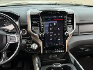 Ram 1500 2022 4x4 Laramie 4dr Crew Cab de 5.6 pies de largo Pickup