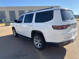 Jeep Wagoneer 2022 4x4 Serie II SUV 4 puertas