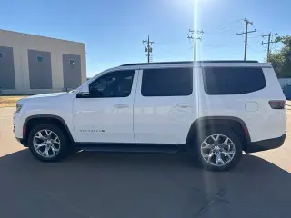 Jeep Wagoneer 2022 4x4 Serie II SUV 4 puertas