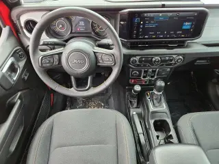 Jeep Wrangler 2024 4x4 Willys SUV 4 puertas