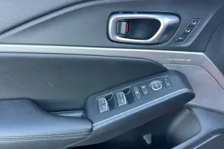 Acura Integra 2024 liftback de 4 puertas CVT con paquete de tecnología y A-SPEC