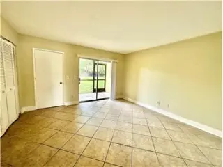 Propiedad de alquiler con 1 dormitorio y 1 baño en Boynton Beach