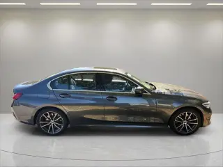 Sedán BMW Serie 3 2019 330i 4 puertas