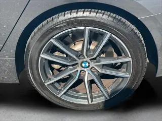 Sedán BMW Serie 3 2019 330i 4 puertas