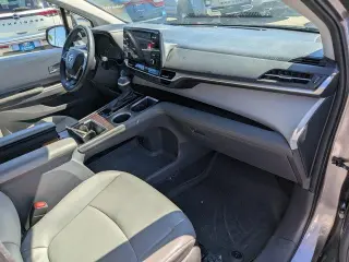 Toyota Sienna 2022 XLE 8 Pasajeros 4dr Mini-Van