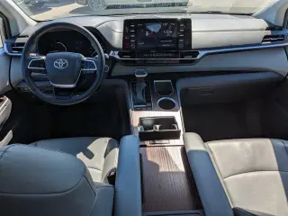 Toyota Sienna 2022 XLE 8 Pasajeros 4dr Mini-Van