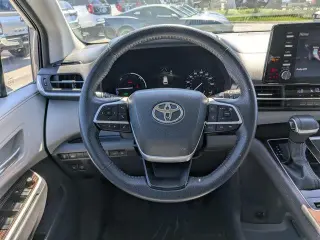 Toyota Sienna 2022 XLE 8 Pasajeros 4dr Mini-Van