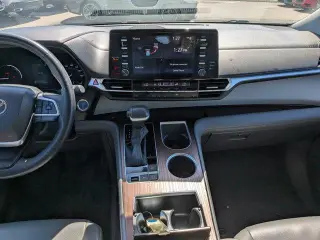 Toyota Sienna 2022 XLE 8 Pasajeros 4dr Mini-Van