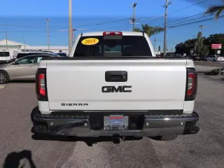 GMC Sierra 1500 2018 4x4 SLT 4dr Crew Cab 5.8 ft. SB