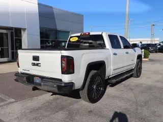 GMC Sierra 1500 2018 4x4 SLT 4dr Crew Cab 5.8 ft. SB