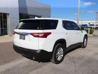 Chevrolet Traverse 2021 LS 4dr SUV w/1LS