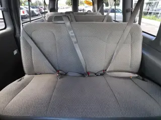 Chevrolet Express 2025 LT 3500 3dr Van de pasajeros extendida