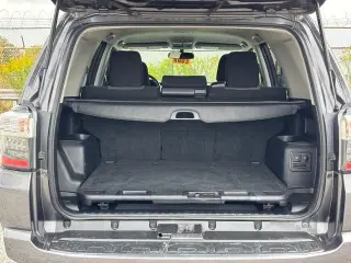 Toyota 4Runner 2017 4x4 SR5 4dr SUV