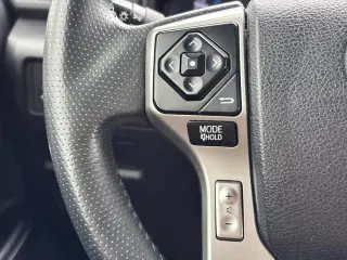 Toyota 4Runner 2017 4x4 SR5 4dr SUV
