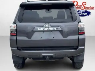 Toyota 4Runner 2017 4x4 SR5 4dr SUV