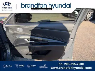 Hyundai ELANTRA 2023 Limited 4dr Sedán