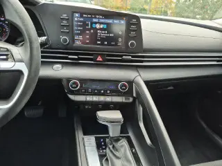 Hyundai ELANTRA 2023 SEL Sedán de 4 puertas
