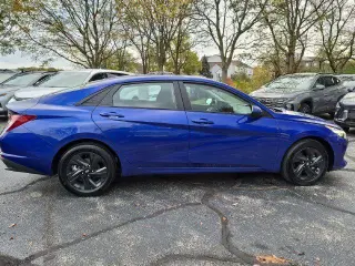 Hyundai ELANTRA 2023 SEL Sedán de 4 puertas