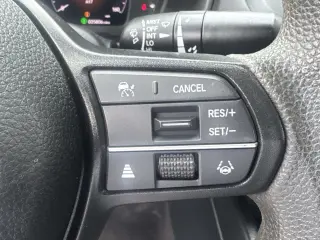Sedán de 4 puertas Honda Accord 2024 LX