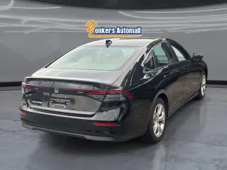 Sedán de 4 puertas Honda Accord 2024 LX