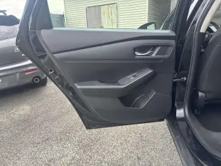 Sedán de 4 puertas Honda Accord 2024 LX