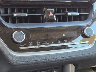 Toyota Corolla Cross 2023 XLE 4 puertas Crossover
