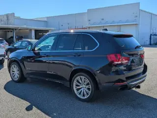 BMW X5 2016 AWD xDrive50i SUV de 4 puertas