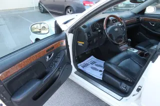 2004 Hyundai XG350