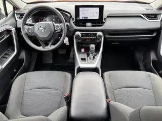 Toyota RAV4 2025 AWD LE SUV de 4 puertas